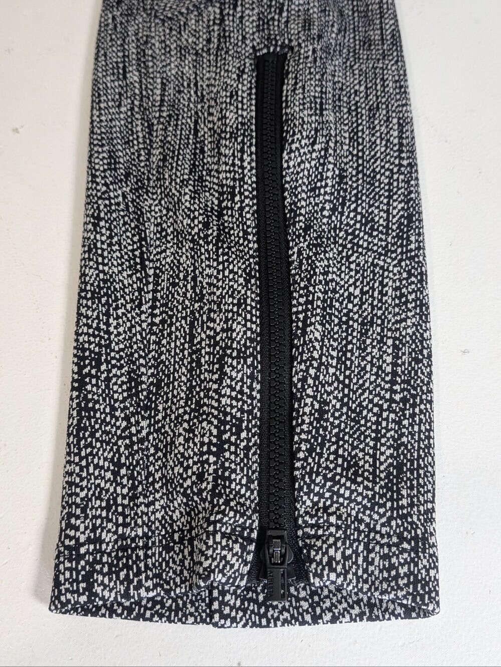 Athleta Delancey Textured Moto tight Leggings Braiden/black fitted pants size L - Picture 12 of 13